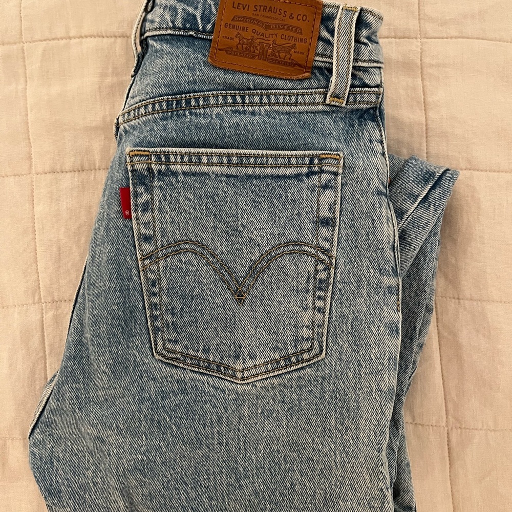 Levi's Ribcage Straight Denim Jeans